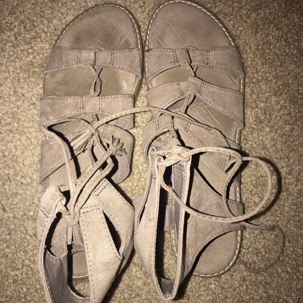 Tan old navy gladiator sandals
